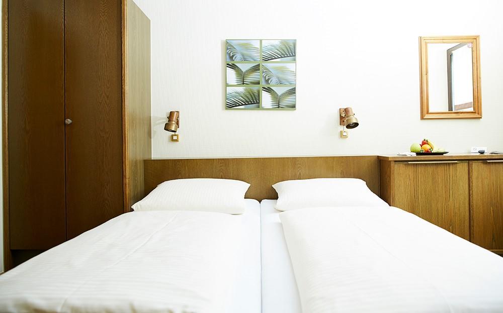 Hotel Landgasthof Wallburg Eltmann エクステリア 写真